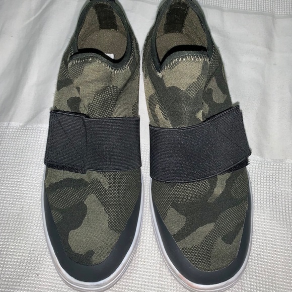 Steve Madden camp athletic shoe - Picture 4 of 4